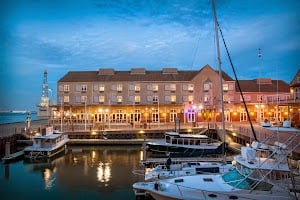 Harbor House Hotel & Marina at Pier 21 place picture